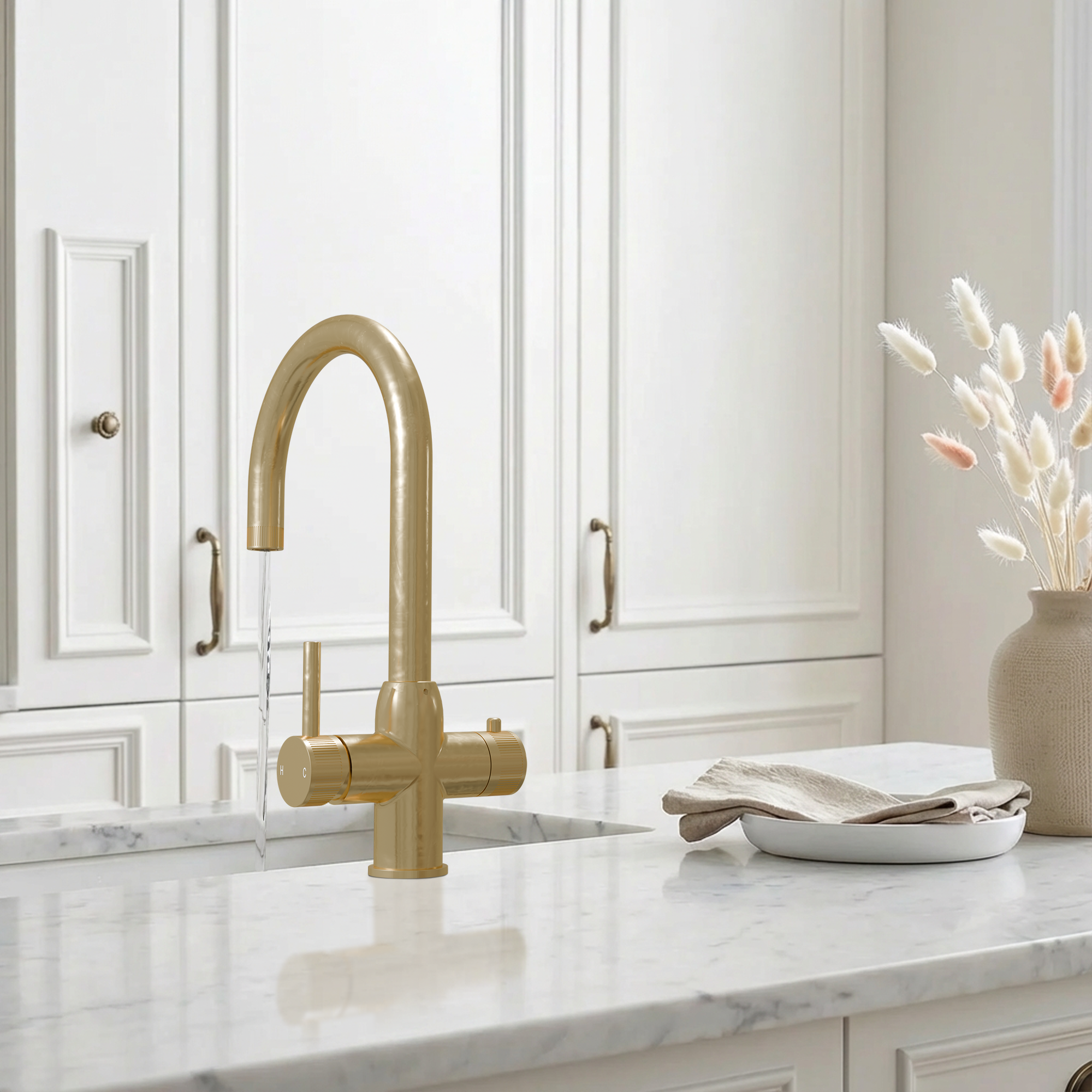 Image of Fohen Areli+ 4-in-1 Brushed Brass