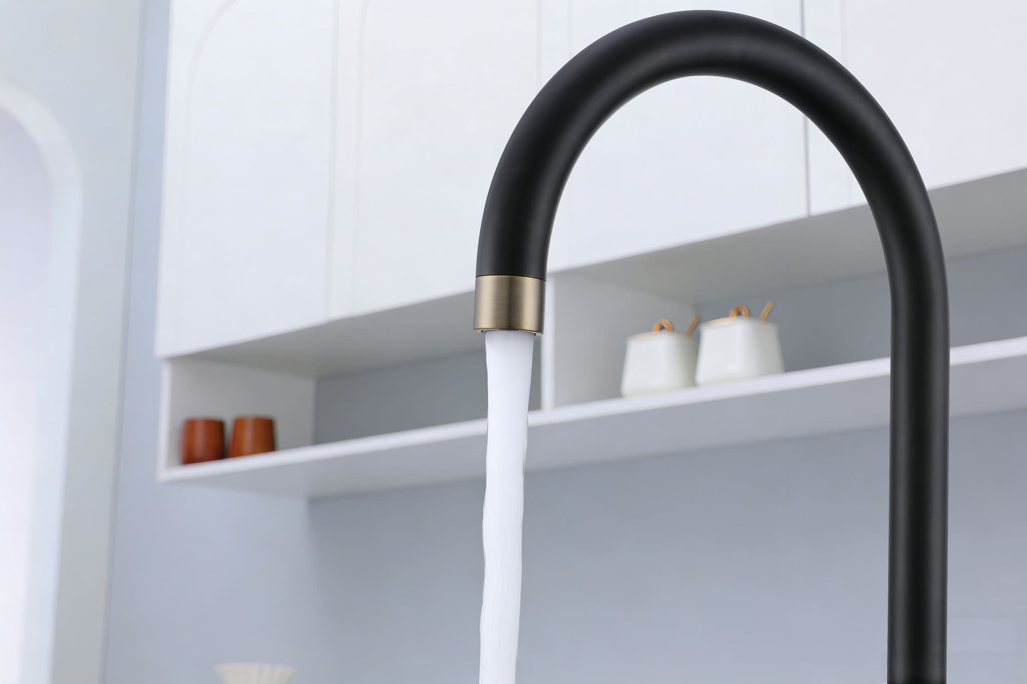 Image of Fohen 4-in-1 Fervente Touch - Matt Black with Brass Patinated Accents