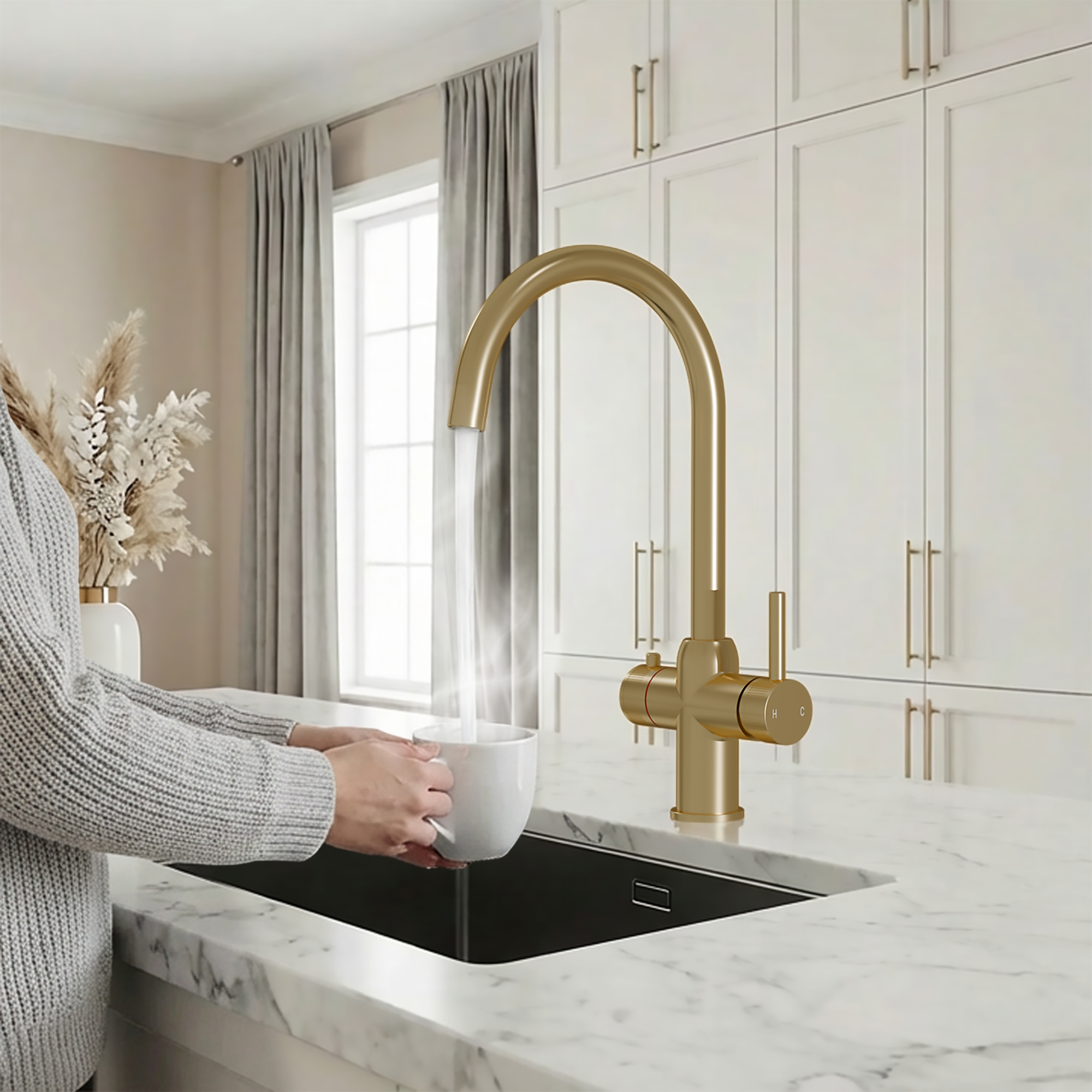 Image of Fohen Enos 3-in-1 Brushed Brass