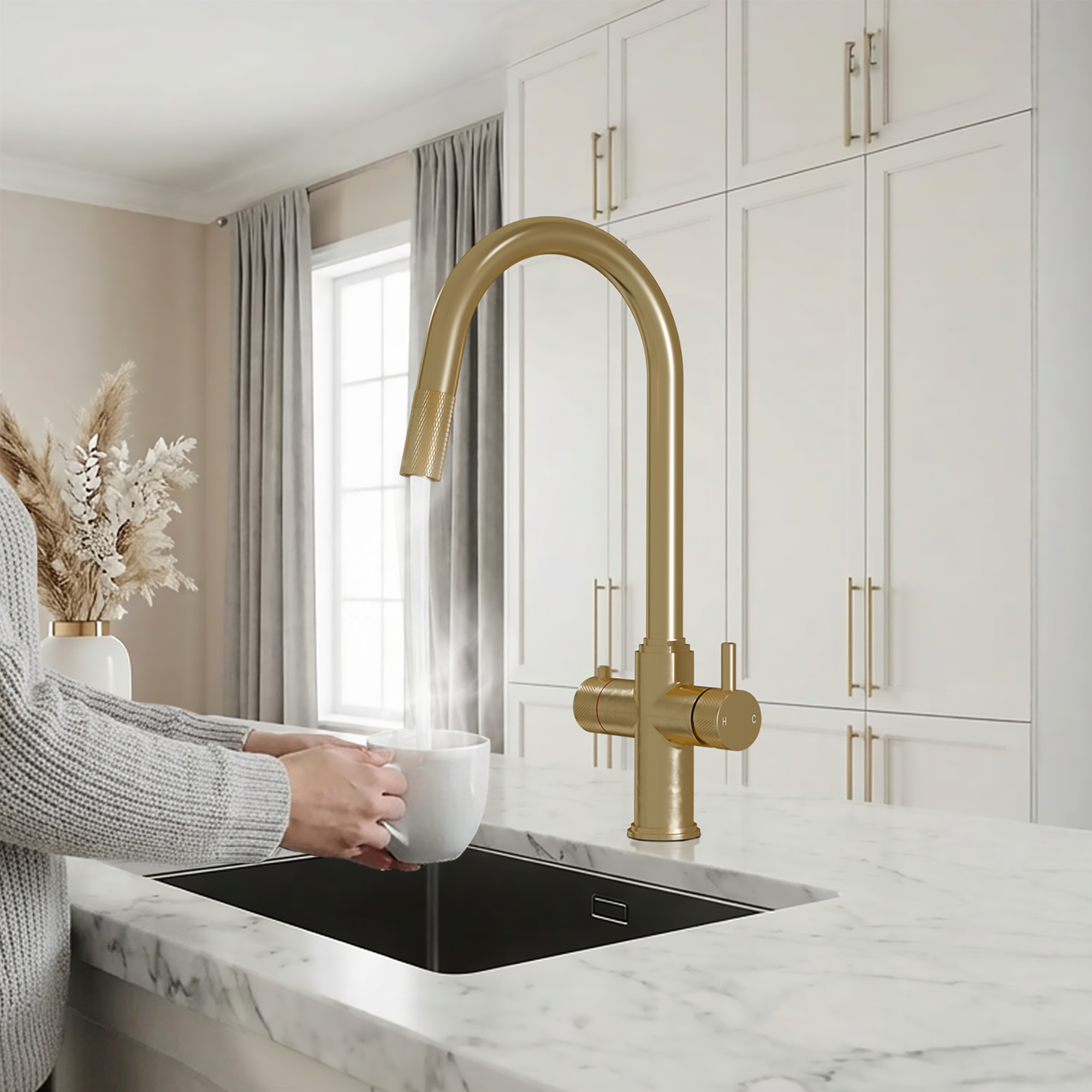 Image of Fohen Kyros 4-in-1 Pull Out Brushed Brass