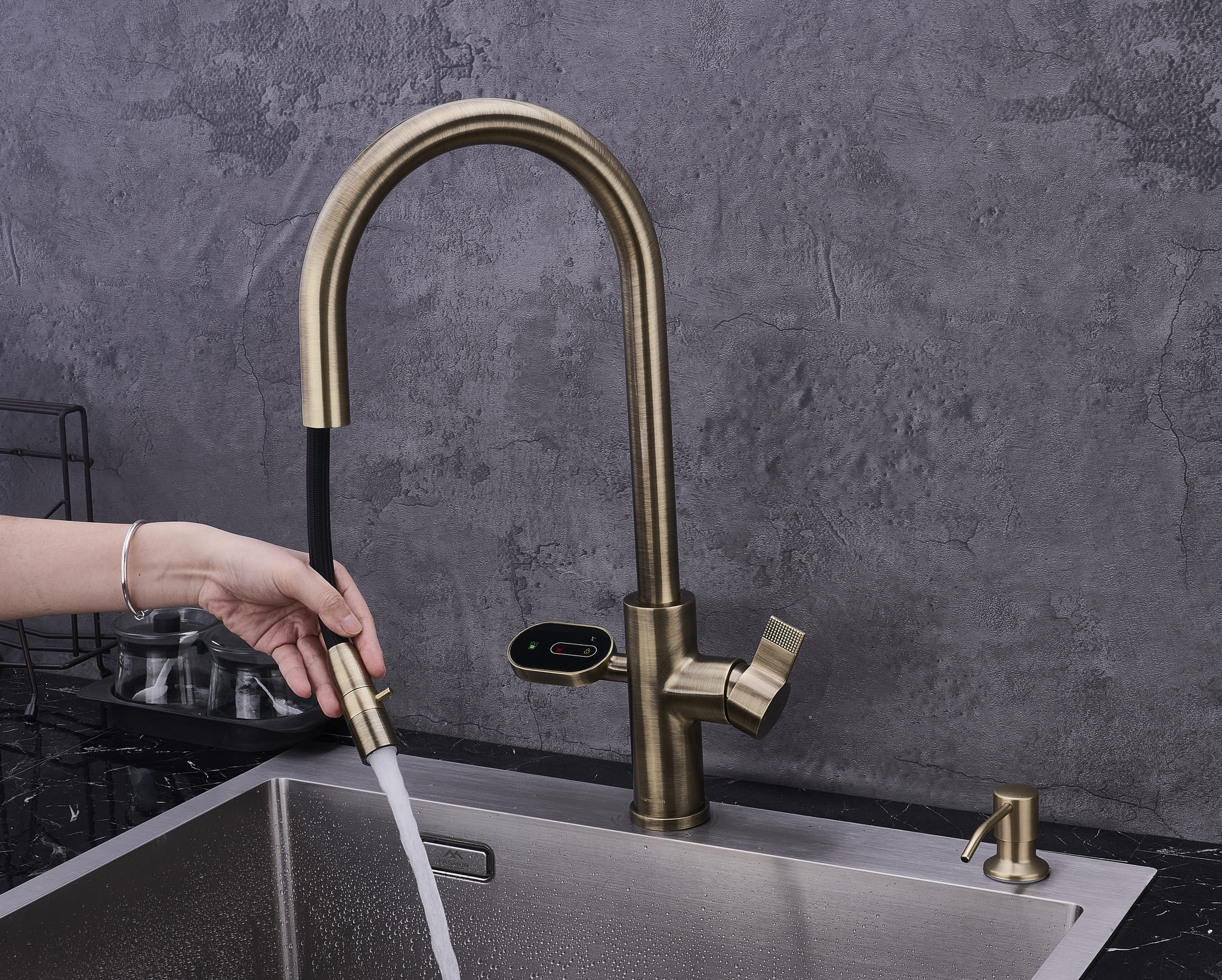 Image of Hanström 4-in-1 Nexa Digital Pullout - Antique Brass
